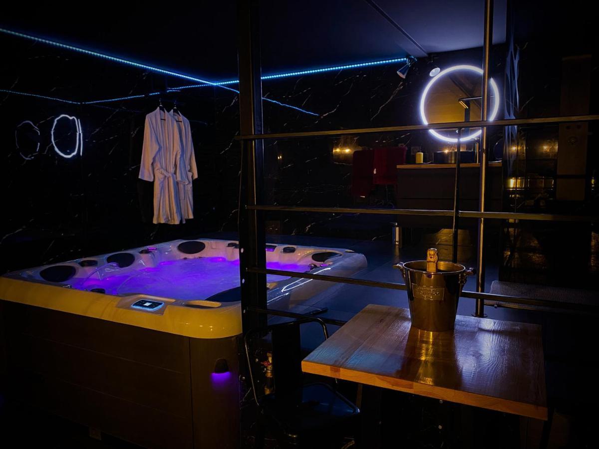 Loveroom Avec Jacuzzi 01 Chazey-sur-Ain ภายนอก รูปภาพ