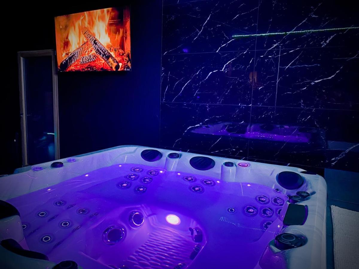 Loveroom Avec Jacuzzi 01 Chazey-sur-Ain ภายนอก รูปภาพ