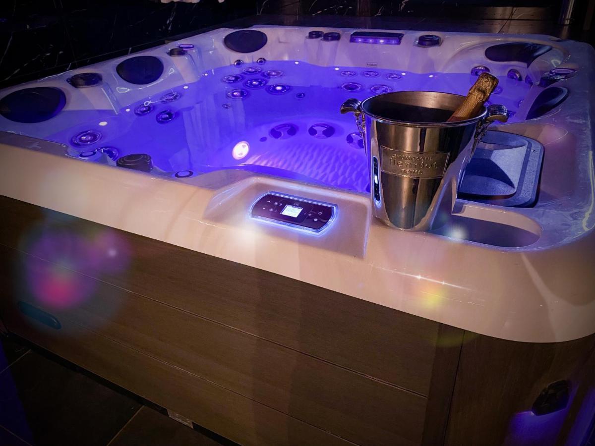 Loveroom Avec Jacuzzi 01 Chazey-sur-Ain ภายนอก รูปภาพ